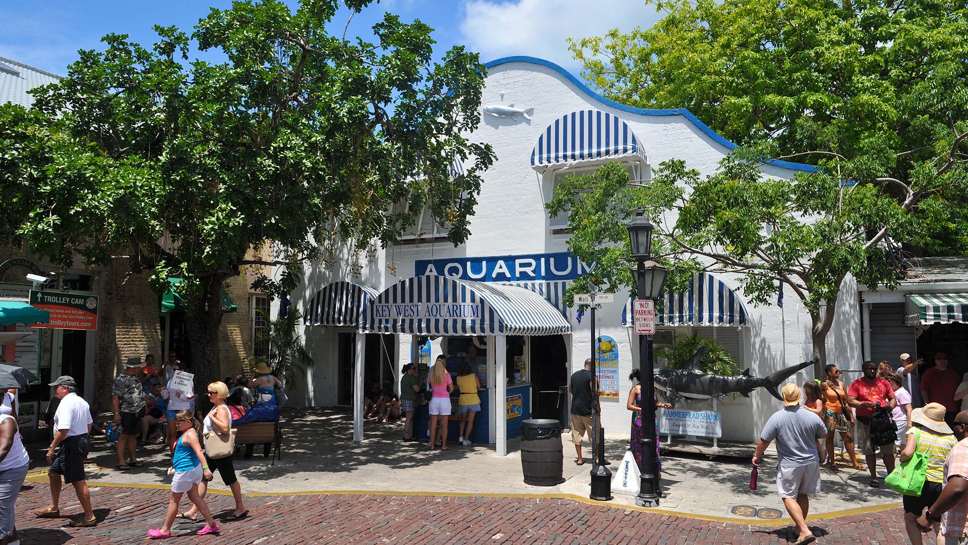 entrance to the key west aquarium